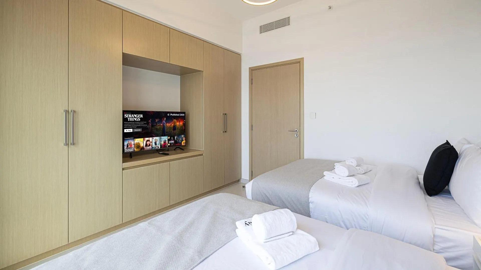 Smartstay At Burj Royale - Full Burj Khalifa View - Brand New Luxury Apartments Dubai