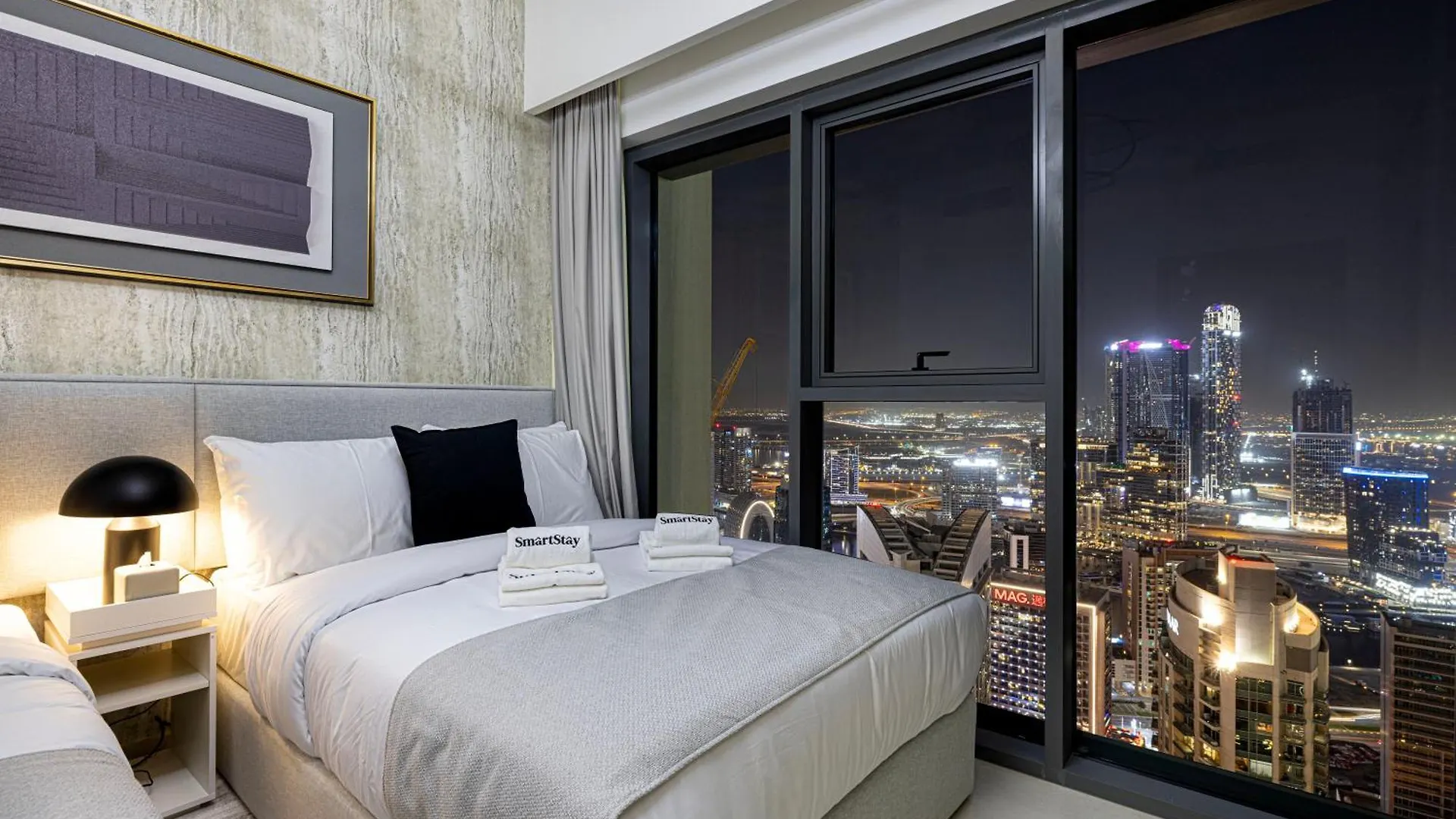 Smartstay At Burj Royale - Full Burj Khalifa View - Brand New Luxury Apartments Dubai 0*,  United Arab Emirates