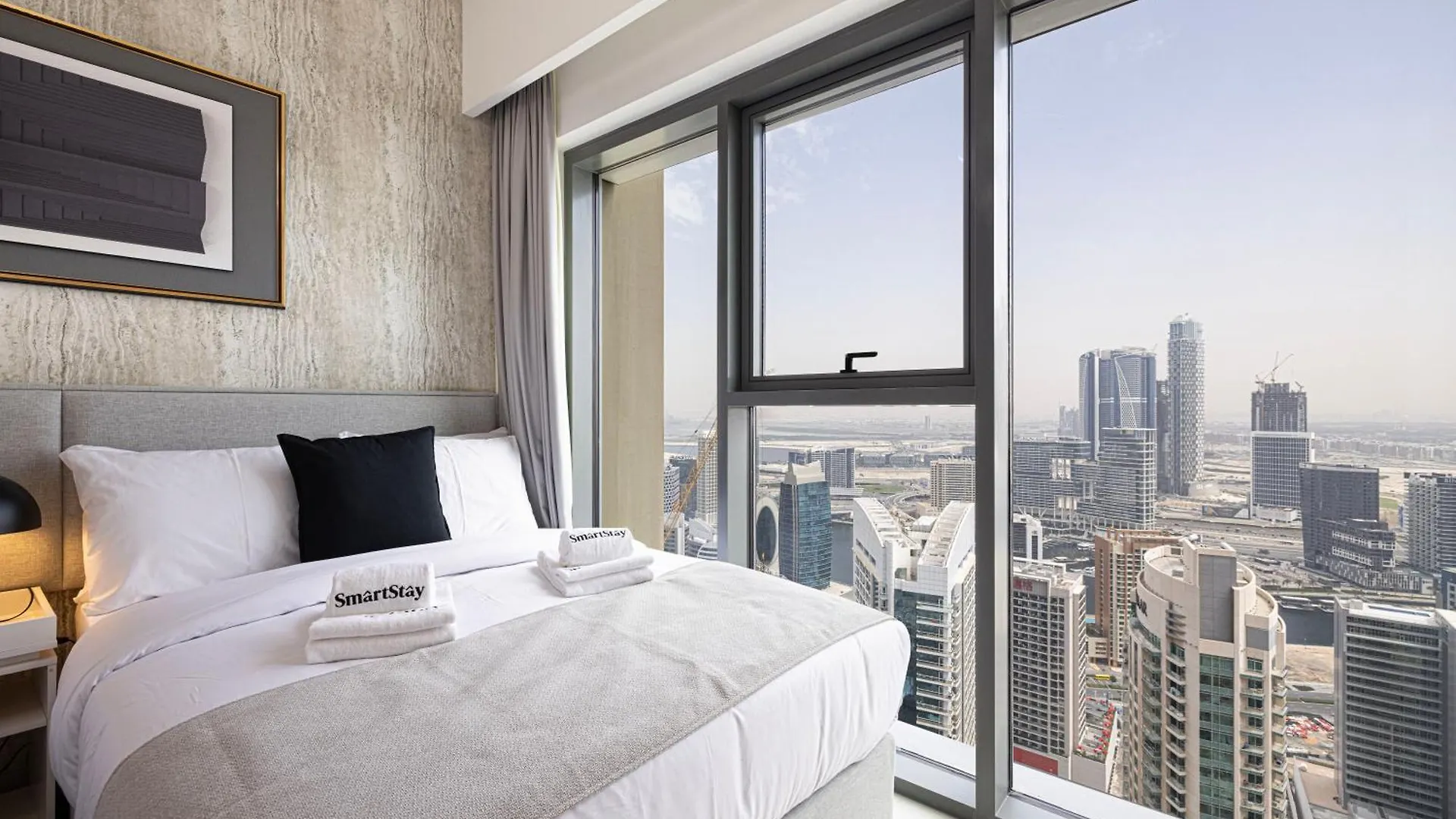 Smartstay At Burj Royale - Full Burj Khalifa View - Brand New Luxury Apartments Dubai