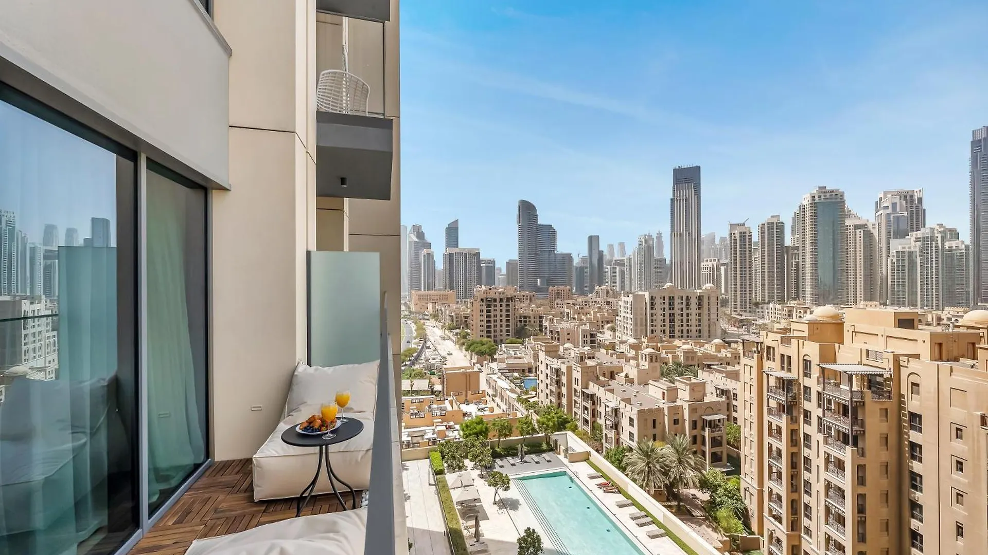 Smartstay At Burj Royale - Full Burj Khalifa View - Brand New Luxury Apartments Dubai